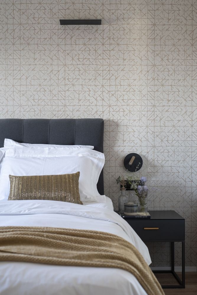 חדר השינה בדופלקס במודיעין
טל גלעד – סטודיו בוטיק לתכנון, עיצוב ואדריכלות פנים המתמחה בתכנון ועיצוב כולל ומערכתי לבתים 
 פרטיים, דירות ועסקים