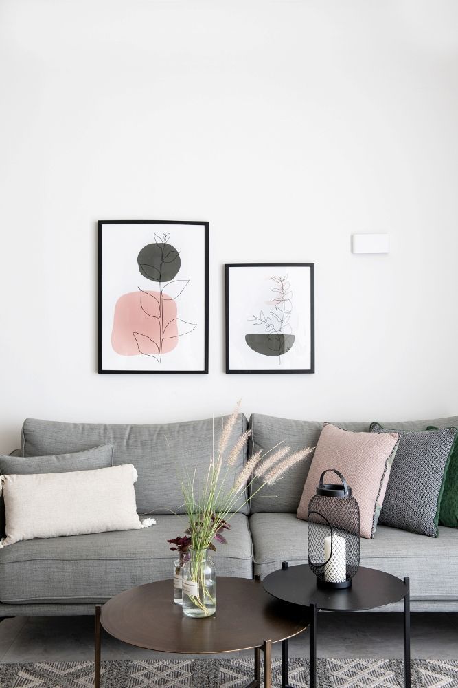 סלון בדירה בסגנון נורדי במודיעין 
טל גלעד – סטודיו בוטיק לתכנון, עיצוב ואדריכלות פנים המתמחה בתכנון ועיצוב כולל ומערכתי לבתים 
 פרטיים, דירות ועסקים