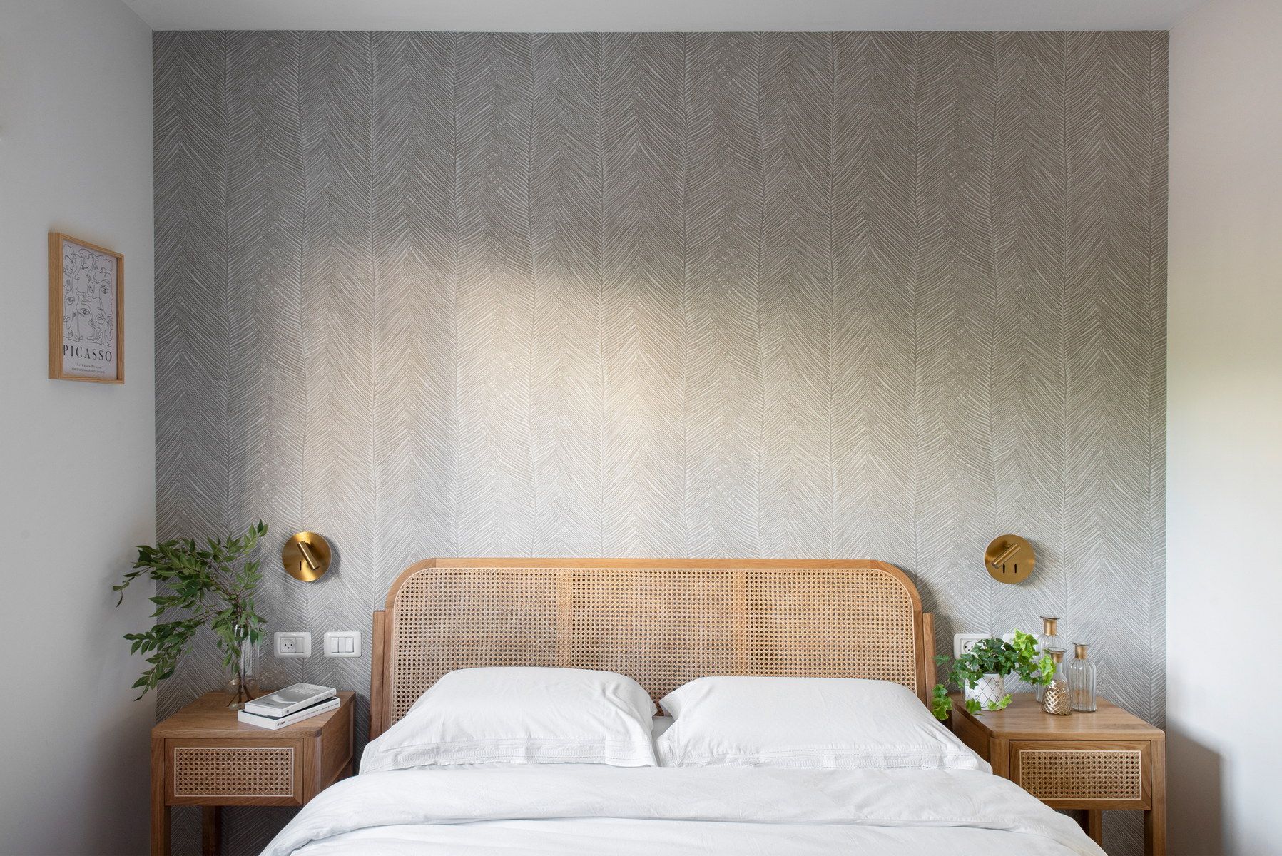 חדר שינה בדירת גן במודיעין 
טל גלעד – סטודיו בוטיק לתכנון, עיצוב ואדריכלות פנים המתמחה בתכנון ועיצוב כולל ומערכתי לבתים 
 פרטיים, דירות ועסקים