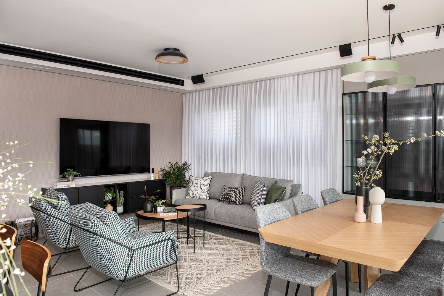 עיצוב דירת פנטהאוז 
טל גלעד – סטודיו בוטיק לתכנון, עיצוב ואדריכלות פנים המתמחה בתכנון ועיצוב כולל ומערכתי לבתים 
 פרטיים, דירות ועסקים