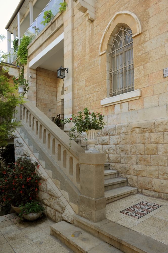 עיצוב בית לשימור בירושלים 
טל גלעד – סטודיו בוטיק לתכנון, עיצוב ואדריכלות פנים המתמחה בתכנון ועיצוב כולל ומערכתי לבתים 
 פרטיים, דירות ועסקים