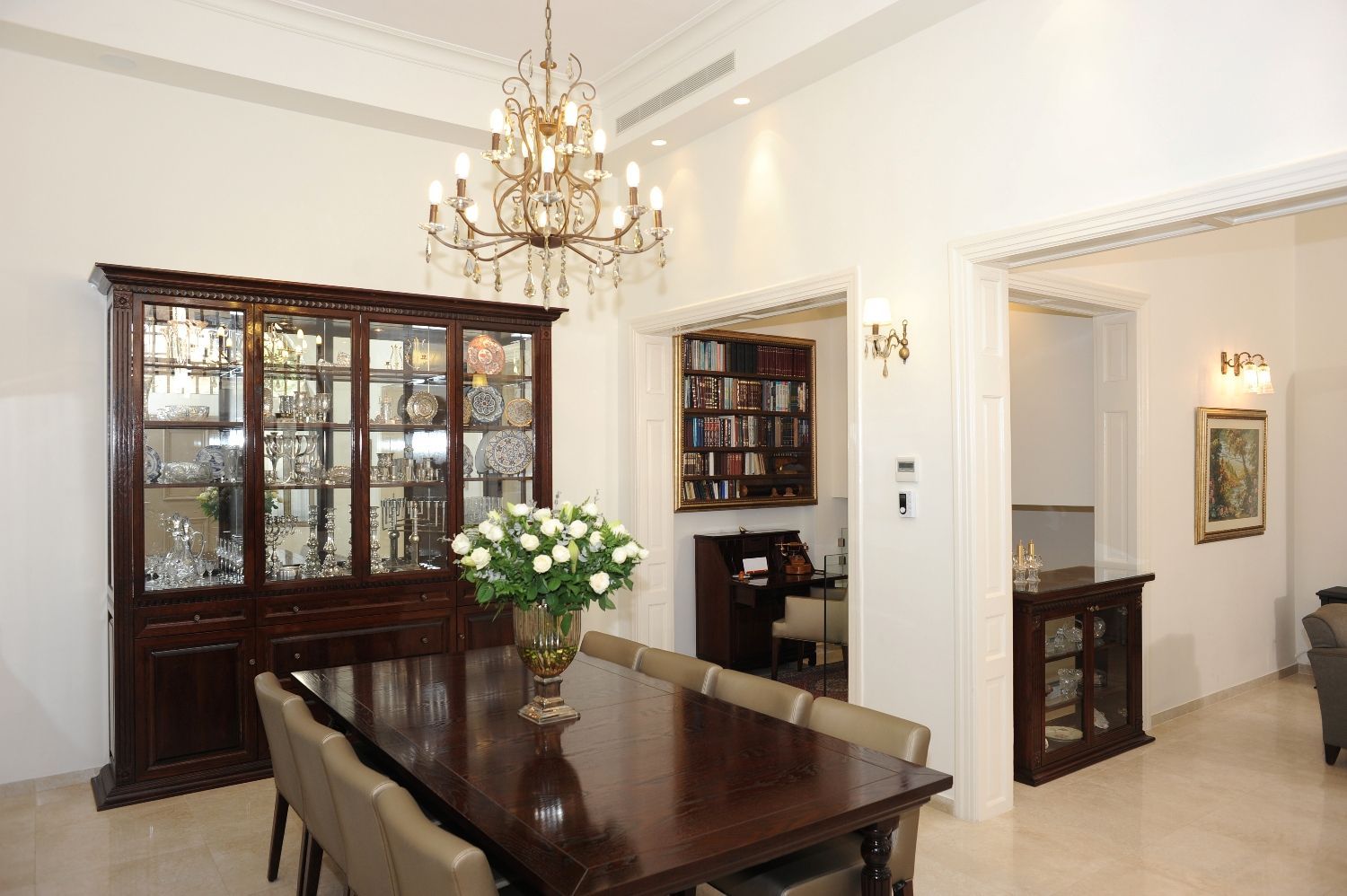 עיצוב בית לשימור בירושלים 
טל גלעד – סטודיו בוטיק לתכנון, עיצוב ואדריכלות פנים המתמחה בתכנון ועיצוב כולל ומערכתי לבתים 
 פרטיים, דירות ועסקיםעיצוב בית לשימור בירושלים 
טל גלעד – סטודיו בוטיק לתכנון, עיצוב ואדריכלות פנים המתמחה בתכנון ועיצוב כולל ומערכתי לבתים 
 פרטיים, דירות ועסקים