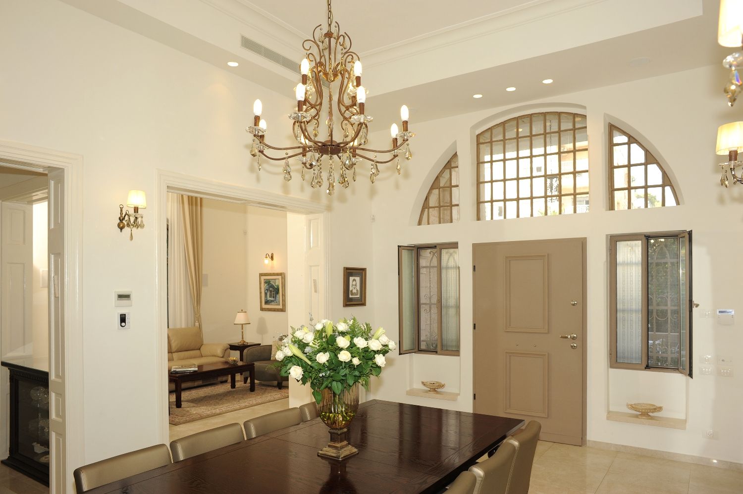 עיצוב בית לשימור בירושלים 
טל גלעד – סטודיו בוטיק לתכנון, עיצוב ואדריכלות פנים המתמחה בתכנון ועיצוב כולל ומערכתי לבתים 
 פרטיים, דירות ועסקים