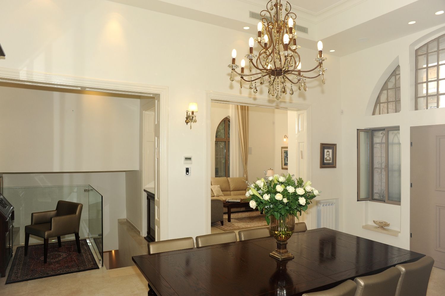 עיצוב בית לשימור בירושלים 
טל גלעד – סטודיו בוטיק לתכנון, עיצוב ואדריכלות פנים המתמחה בתכנון ועיצוב כולל ומערכתי לבתים 
 פרטיים, דירות ועסקים