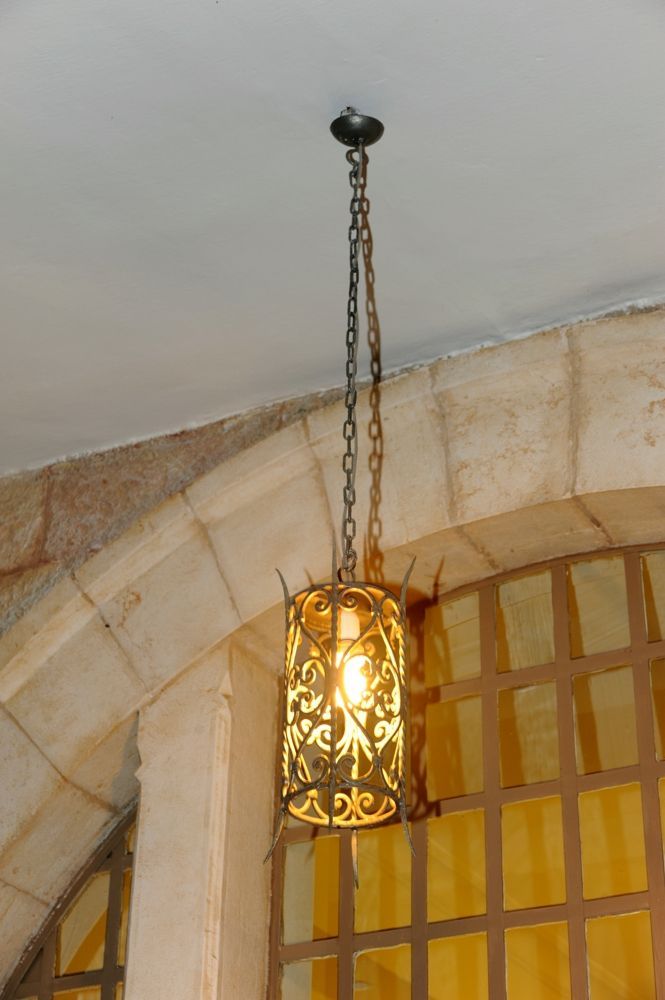 עיצוב בית לשימור בירושלים 
טל גלעד – סטודיו בוטיק לתכנון, עיצוב ואדריכלות פנים המתמחה בתכנון ועיצוב כולל ומערכתי לבתים 
 פרטיים, דירות ועסקים