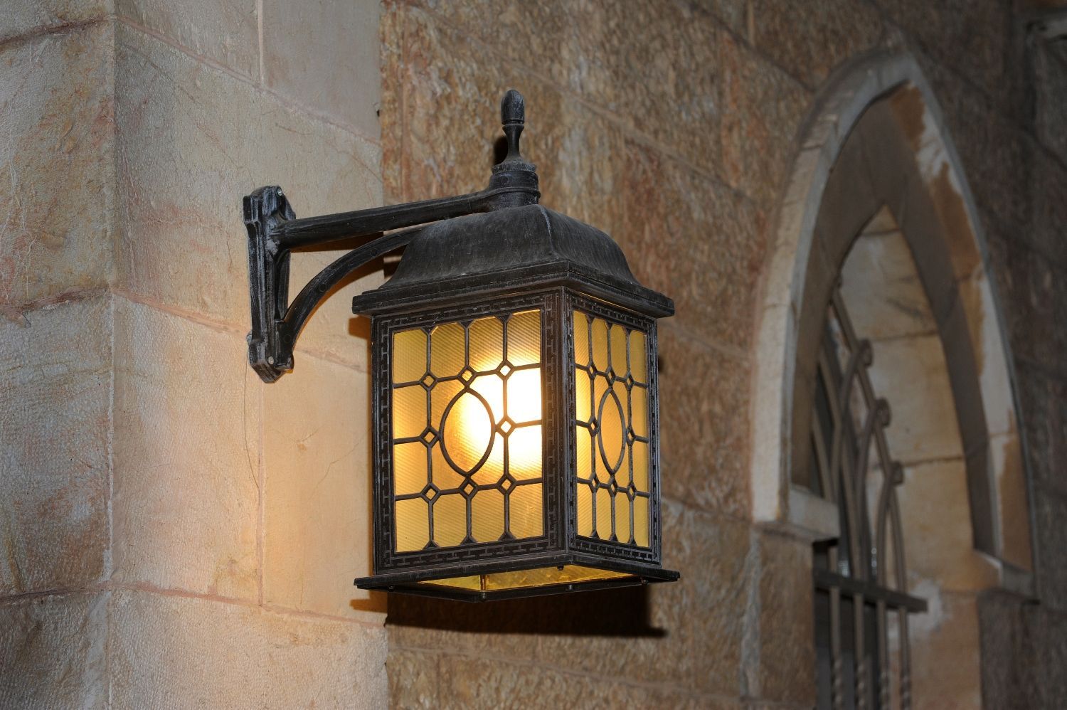 עיצוב בית לשימור בירושלים 
טל גלעד – סטודיו בוטיק לתכנון, עיצוב ואדריכלות פנים המתמחה בתכנון ועיצוב כולל ומערכתי לבתים 
 פרטיים, דירות ועסקים