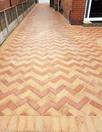 Block paved driveway cleaning Cheadle