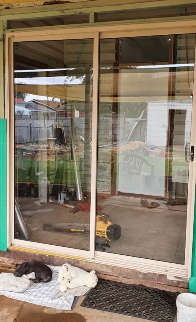 Glass Sliding Door — Aluminium Doors and Windows in Dubbo, NSW