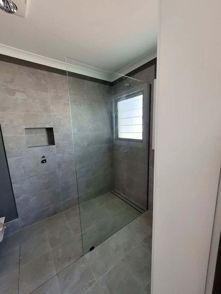 Unfinished Glass Screen Installation — Shower Screens in Dubbo, NSW