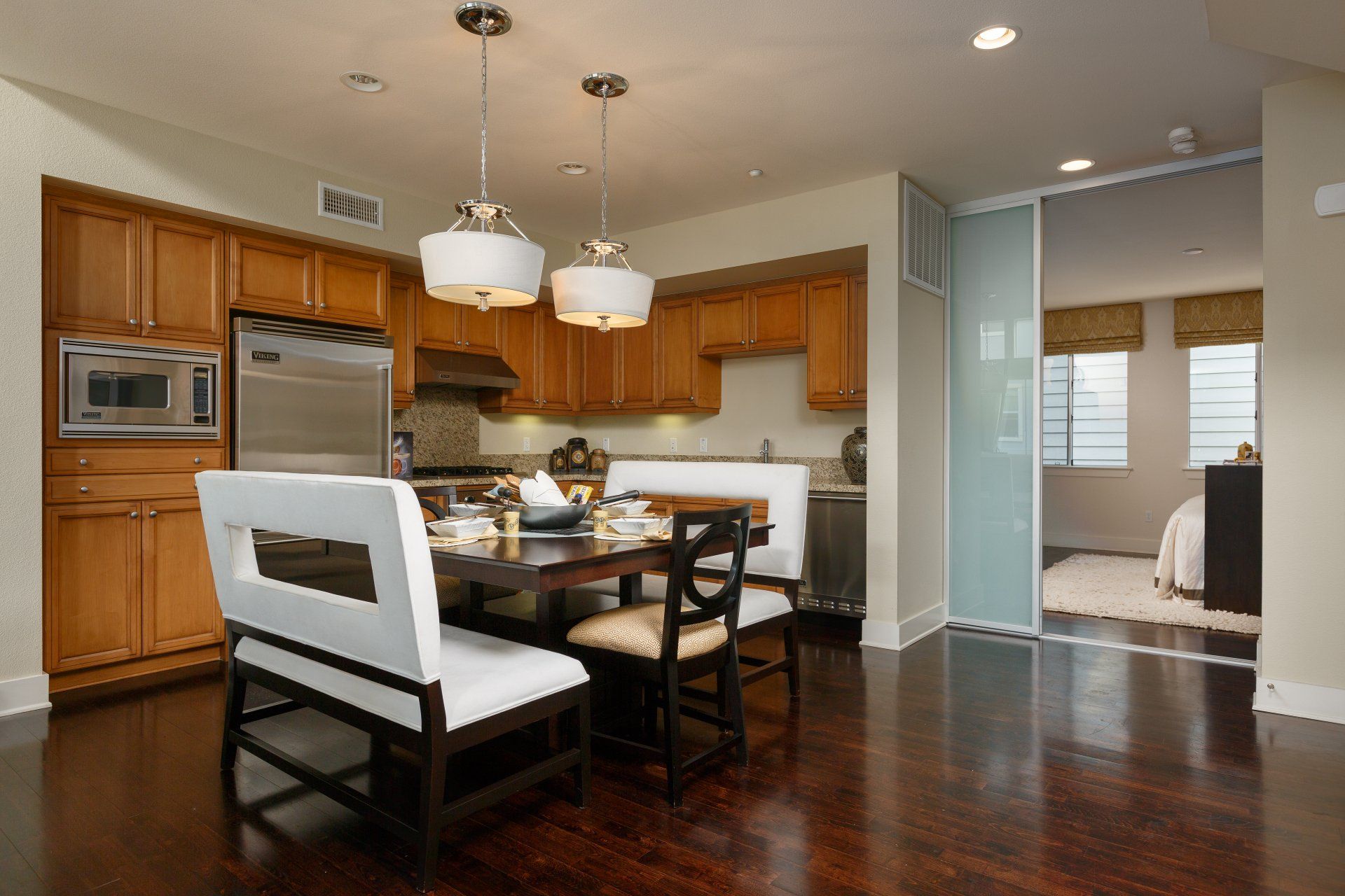 Bluwater Crossing dining room