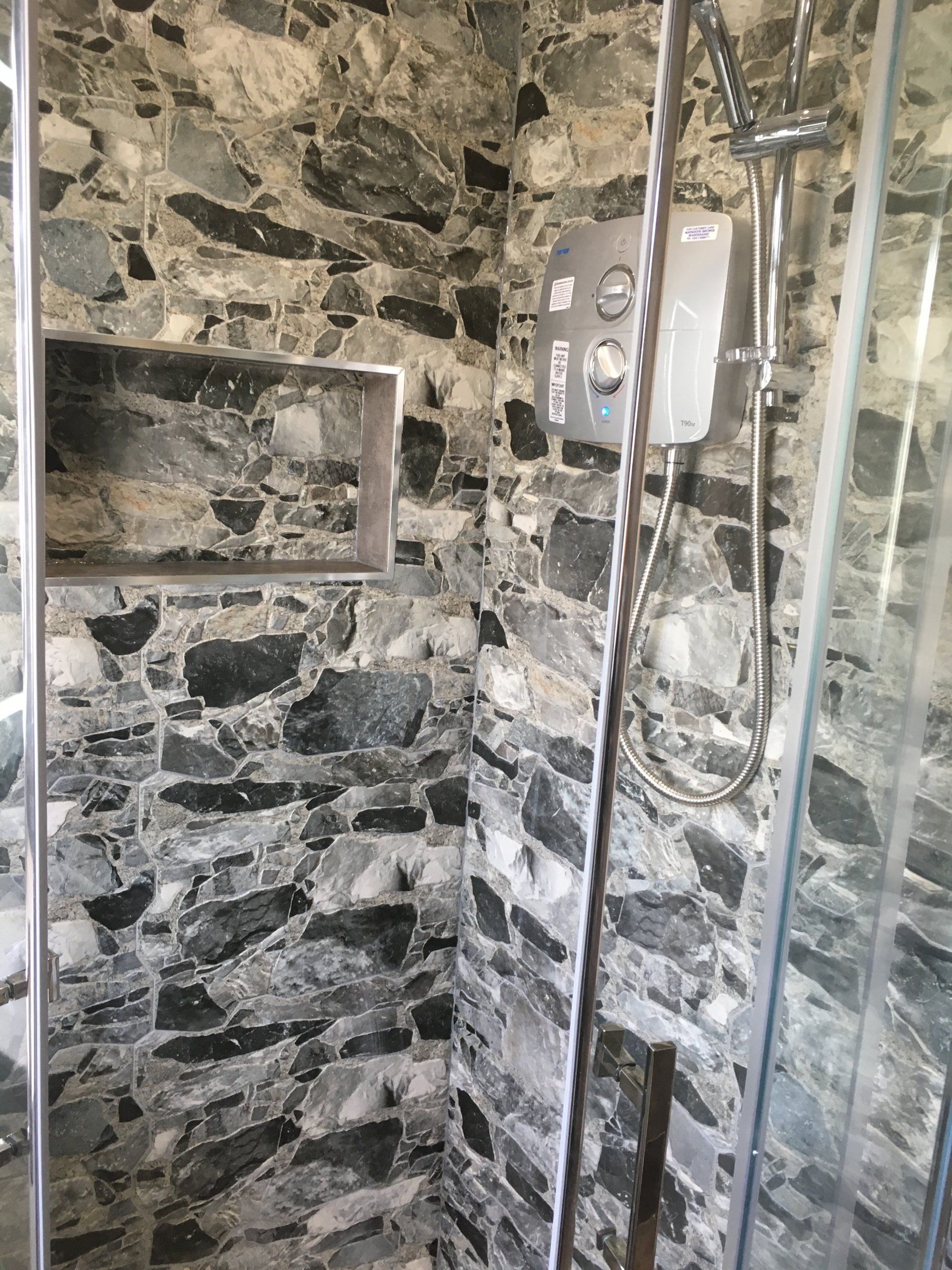 Stone effect tiles, recess shelf, Triton T90  satin electric shower