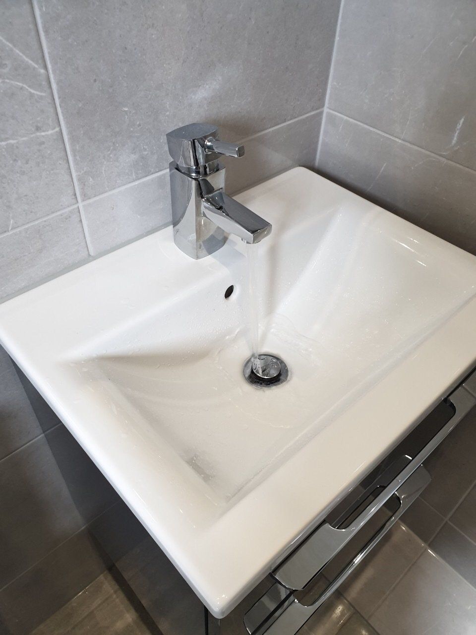 Griffeen Bathrooms, bathroom renovation, Lucan, Vanity basin, Mono basin mixer, grey tiles