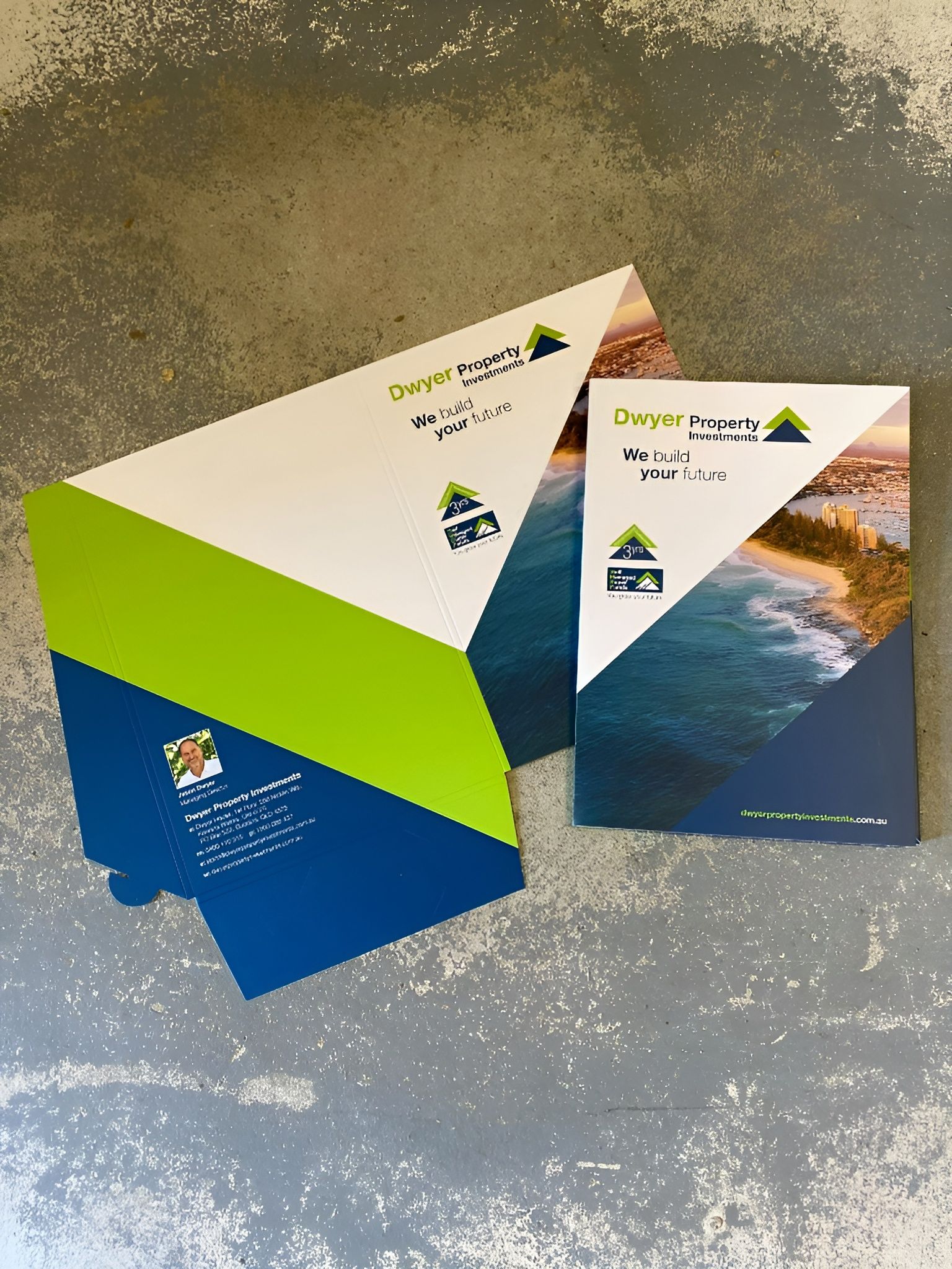 Presentation Folder and Brochure with A Coastal Scene, Green, Blue, and White Color Scheme — Digi Print Pro in Bangalow, NSW