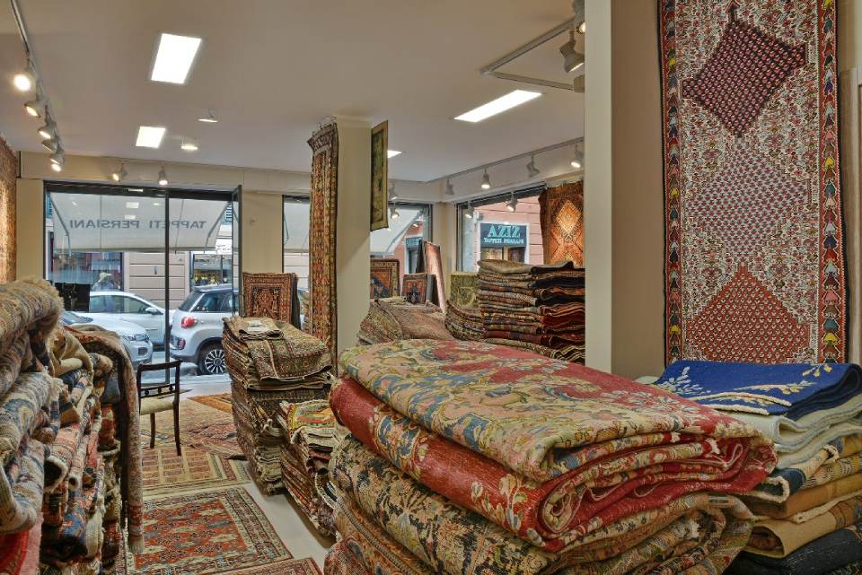 negozio di tappeti antichi