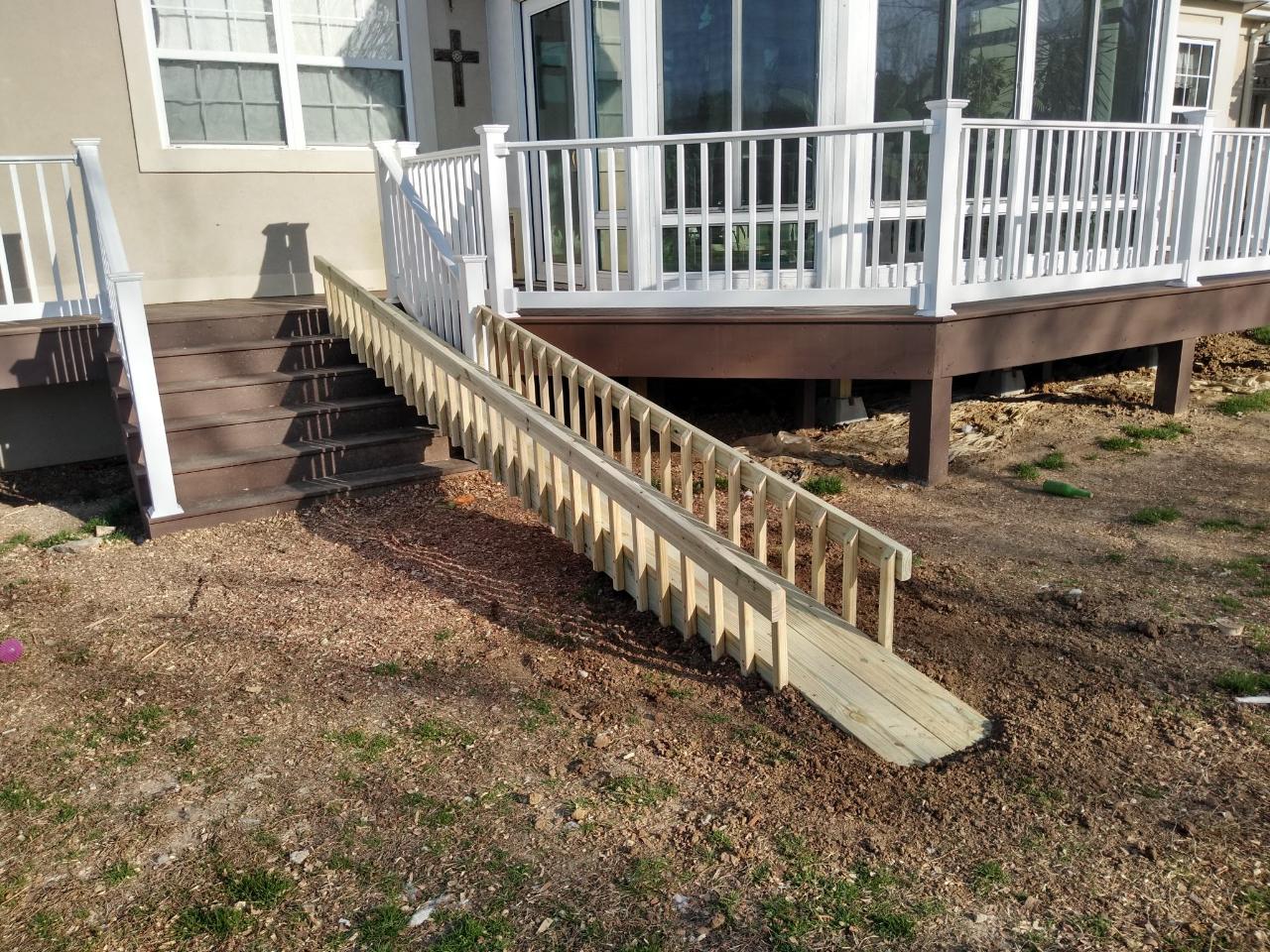 custom deck installation in middle Tennessee