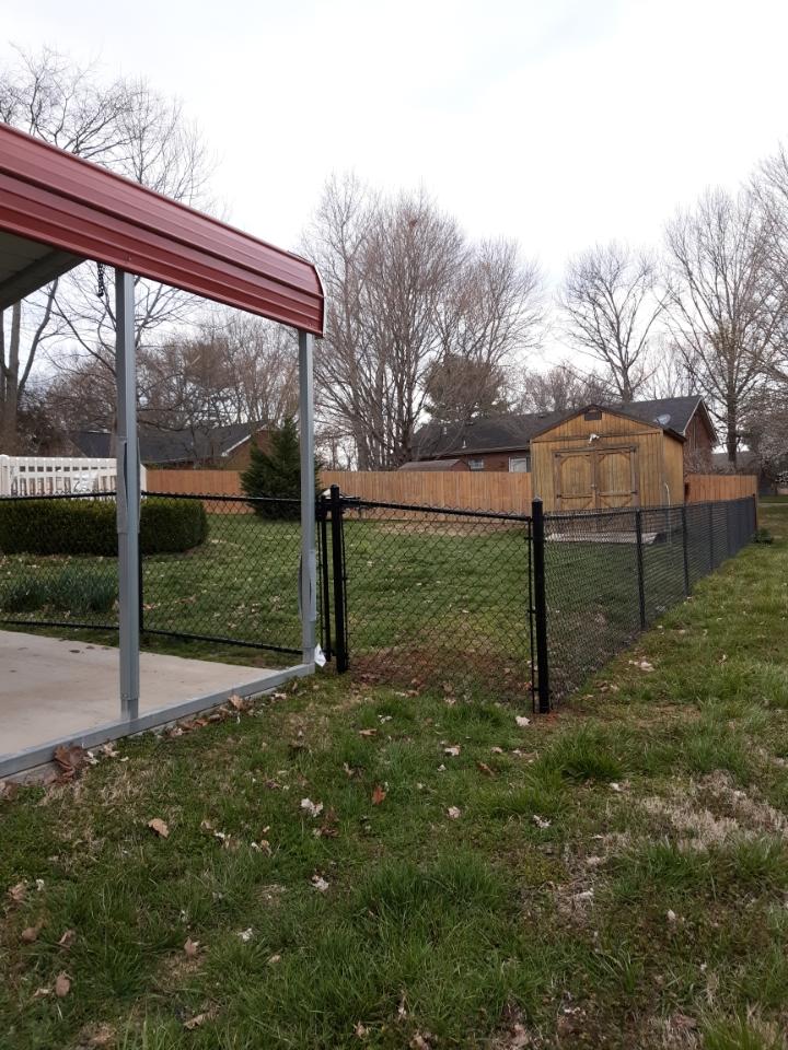 residential medal fence contractor in Middle Tennessee