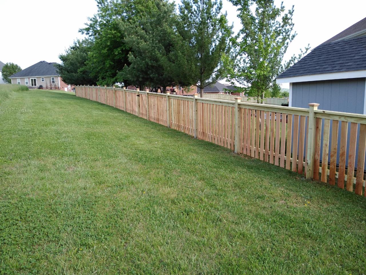 wood fence contractor in Middle Tennessee
