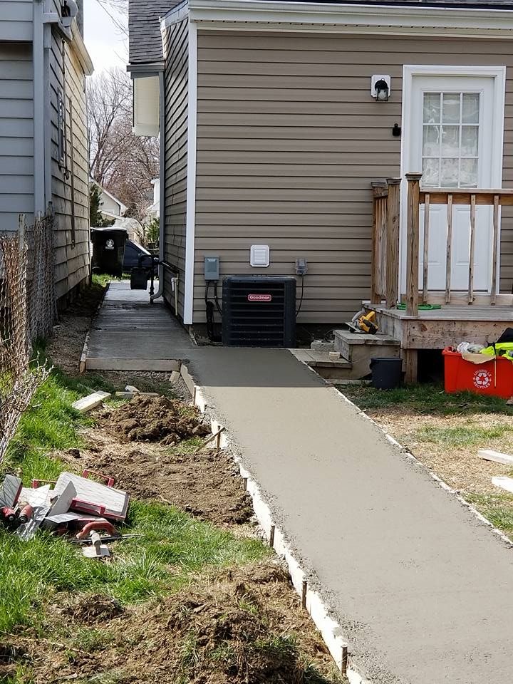 Front House Sidewalk — House Sidewalk with AC 2 in Louisville, KY