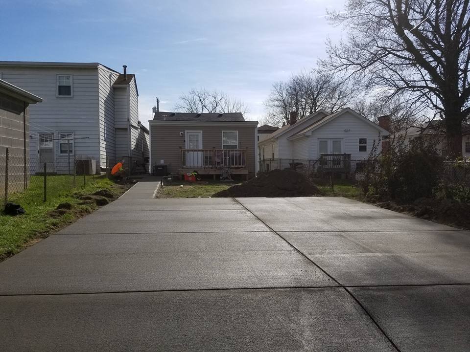 Backyard Concrete Construction — Large Concrete Flooring 1 in Louisville, KY
