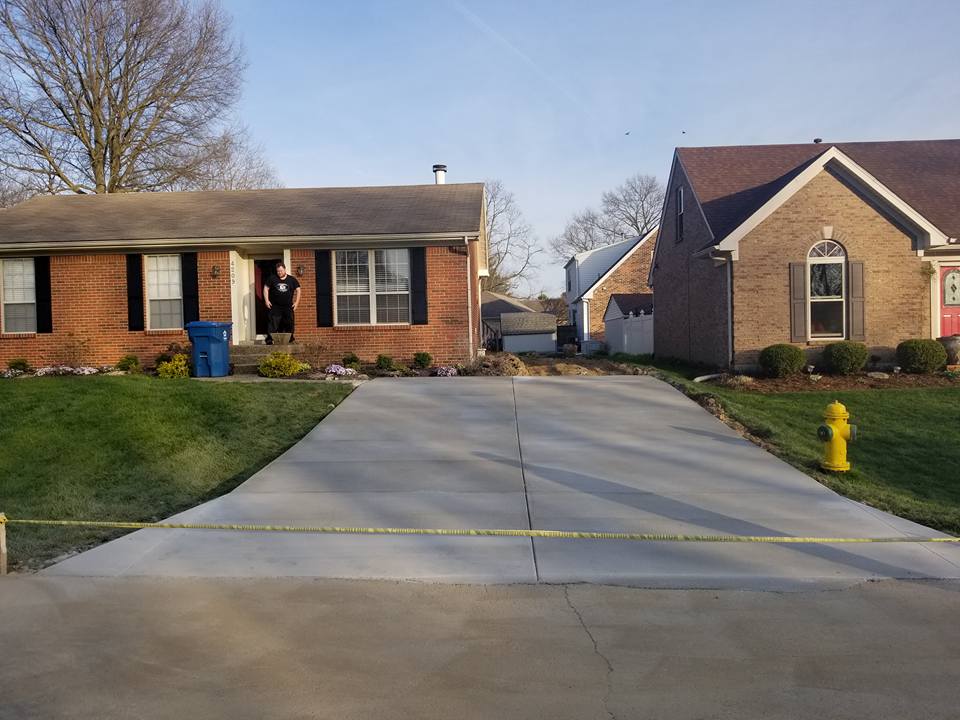 Outdoor Concrete Parking — Outdoor Open Pathway 3 in Louisville, KY