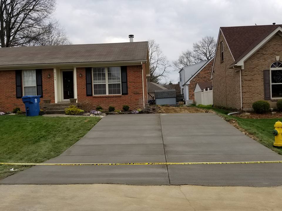 Outdoor Pathway — Outdoor Open Pathway 2 in Louisville, KY