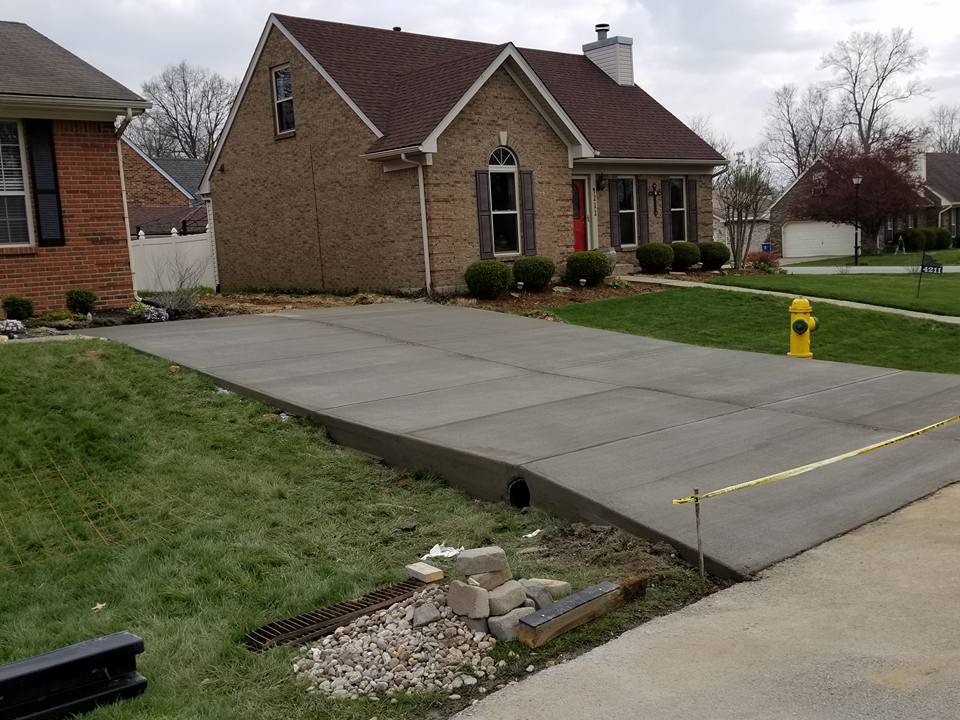 Fine Concrete Building — Outdoor Open Pathway 1 in Louisville, KY