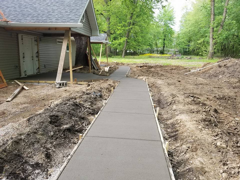 House Sidewalk Construction — Newly Build Sidewalk for House 1 in Louisville, KY