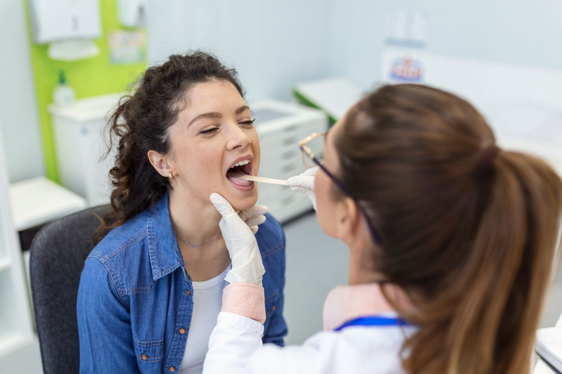 Glossopharyngeal neuralgia treatment

