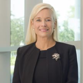 Shannon Feinroth Headshot