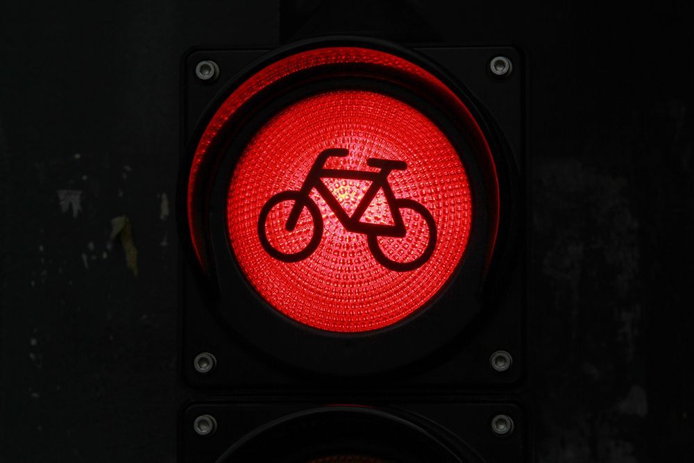 traffic ted light with bicycle symbpl