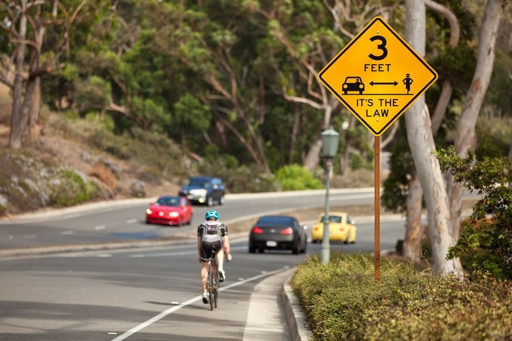 safe distance to pass a cyclist