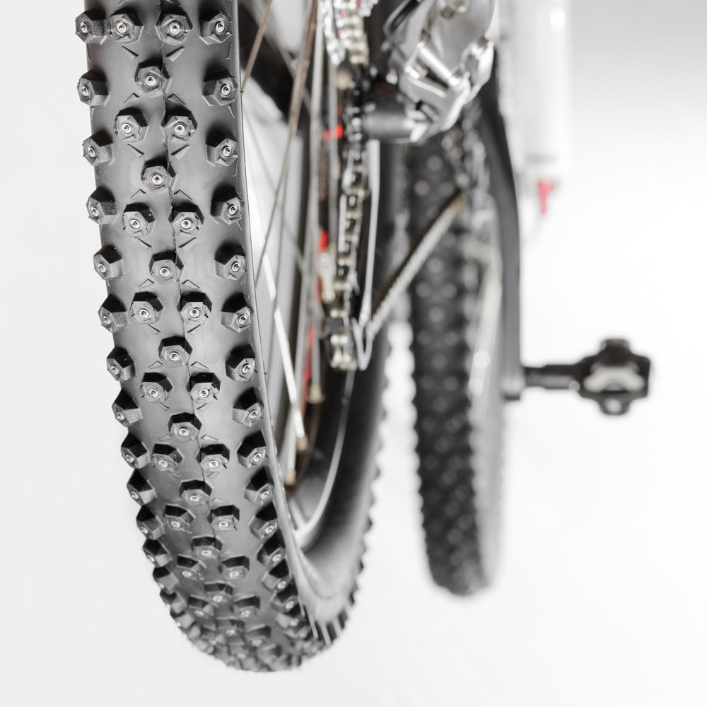 studded winter bike tire