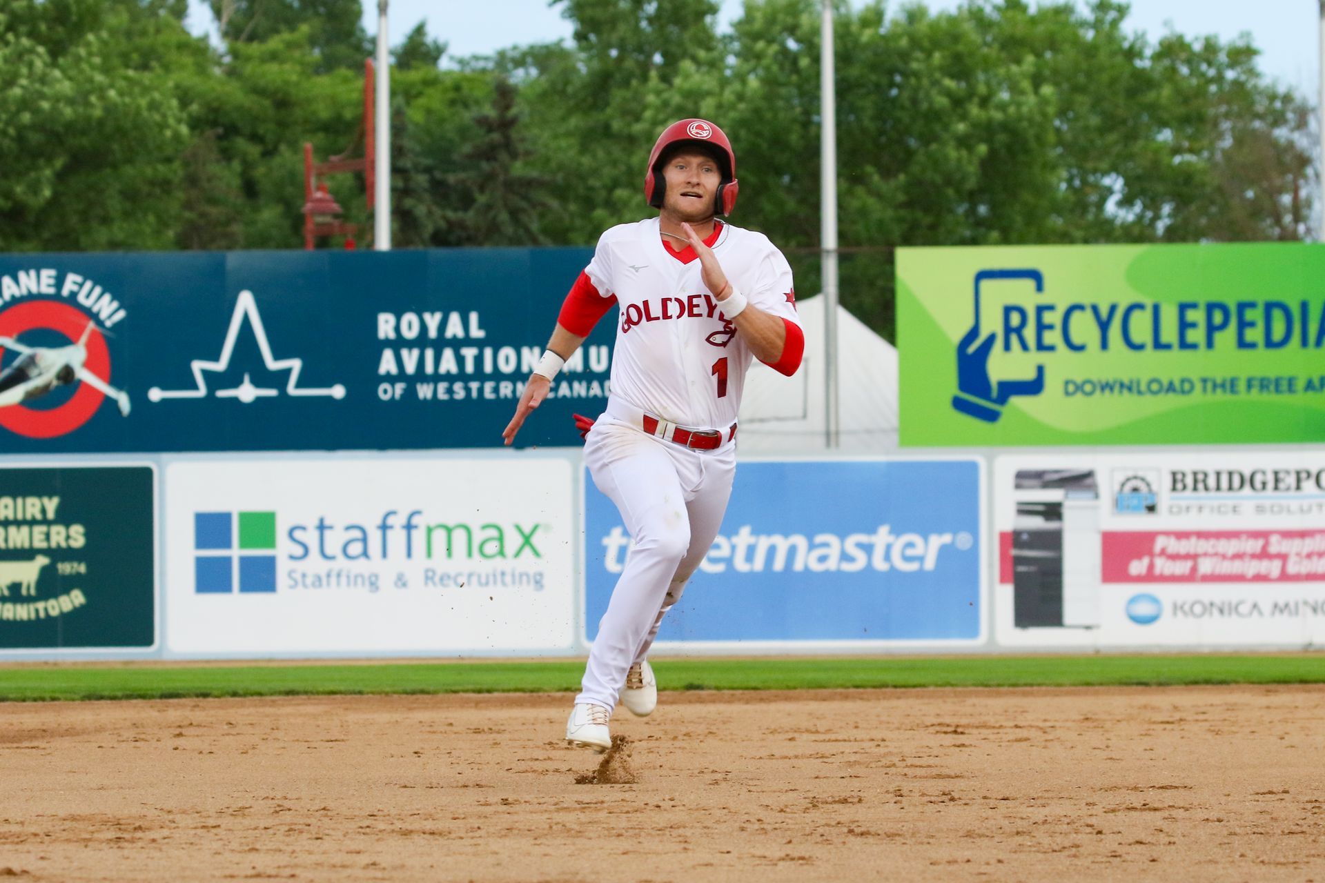 late-comeback-falls-short-as-lincoln-edges-goldeyes