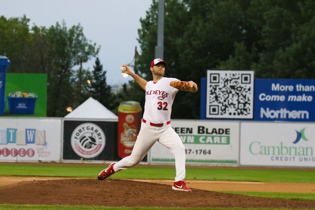 Canaries Get Back To Winning Ways, Top Saltdogs 5-3