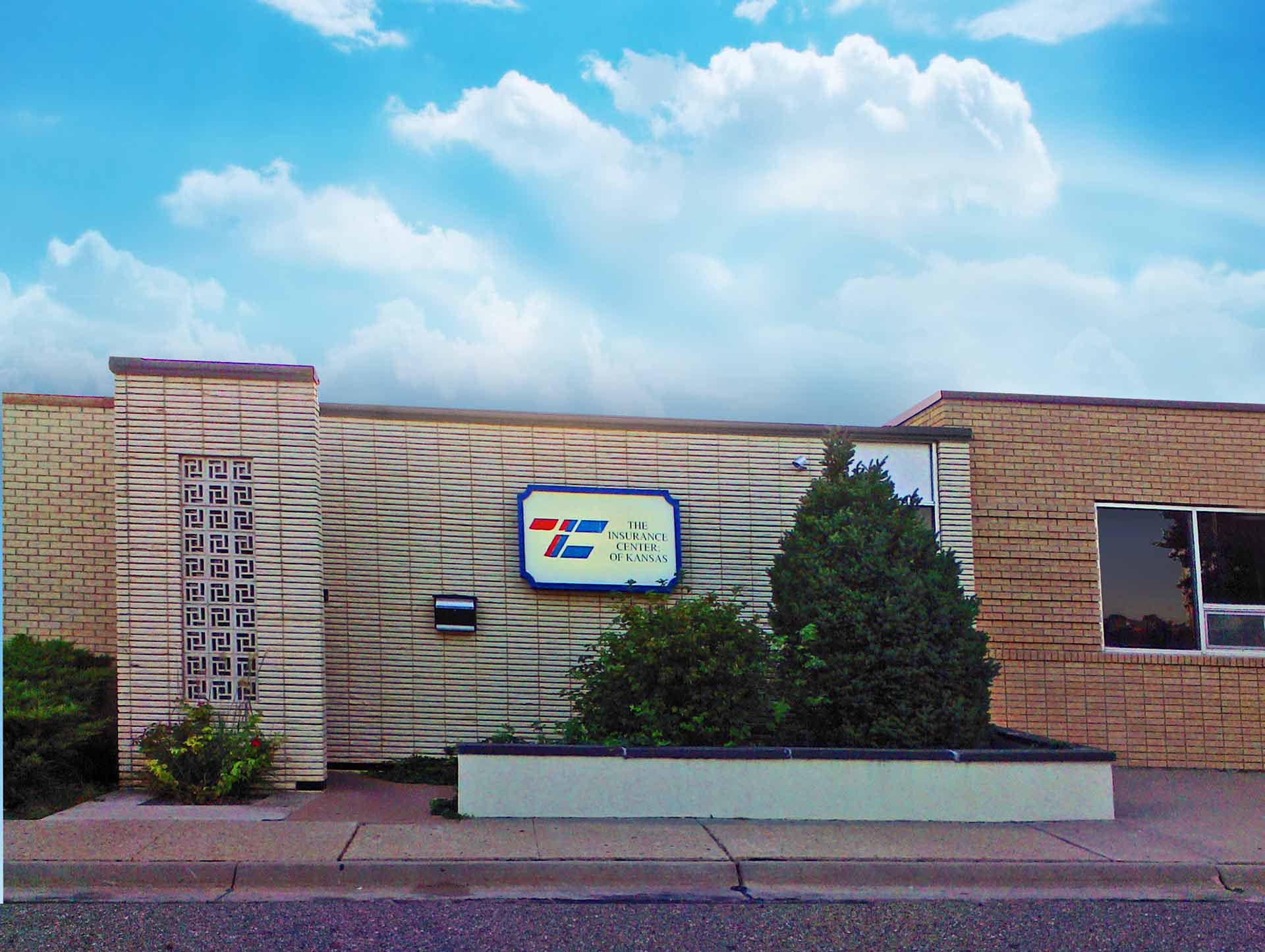 Business Building — Dodge City, KS — Insurance Center of Kansas LLC