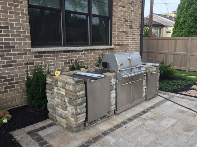 Choosing Stone Veneer for Outdoor BBQ or Stone Grilling Island