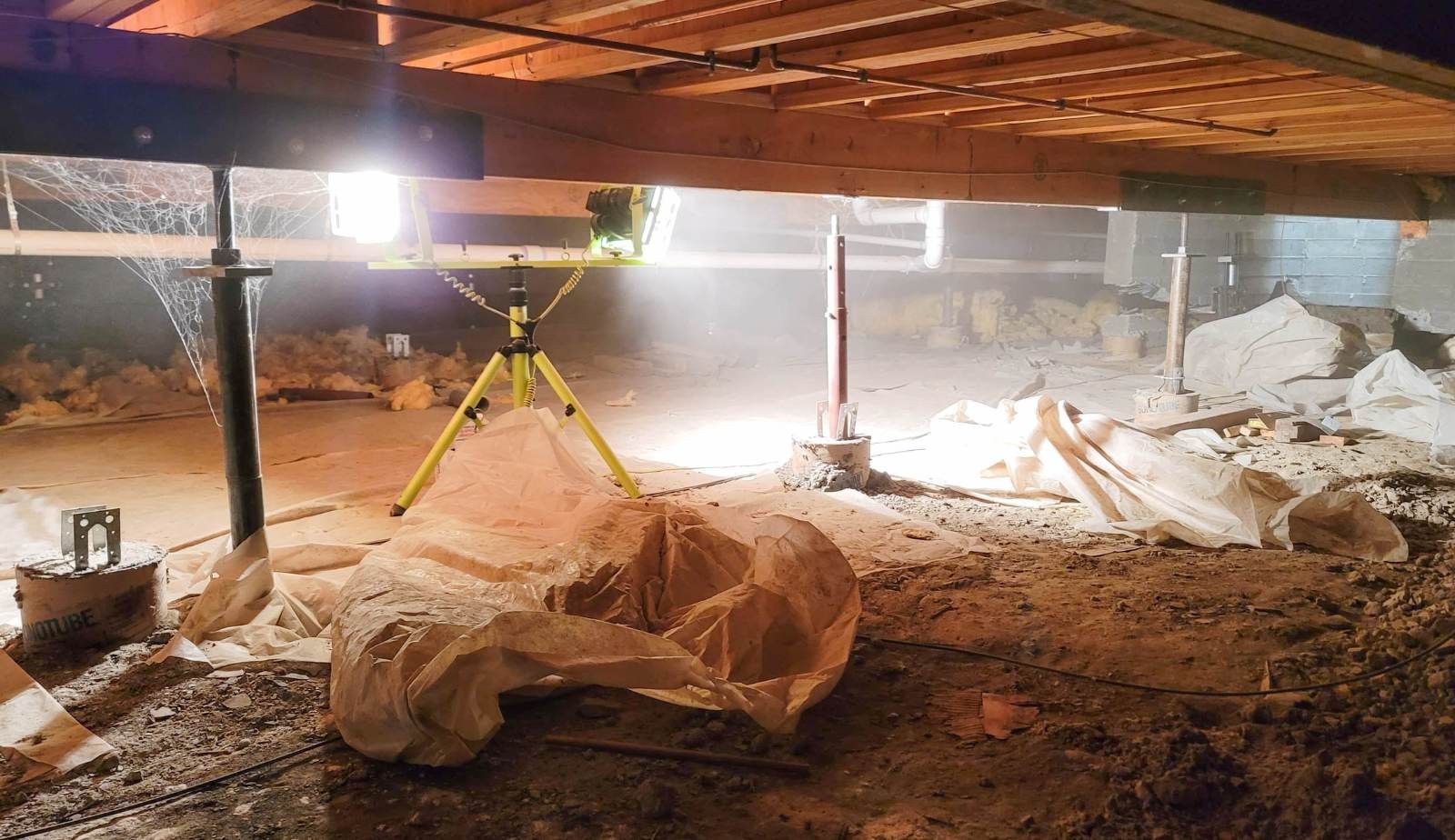 Drymax pumping out a flooded Baton Rouge, LA crawl space to remove standing water fast.