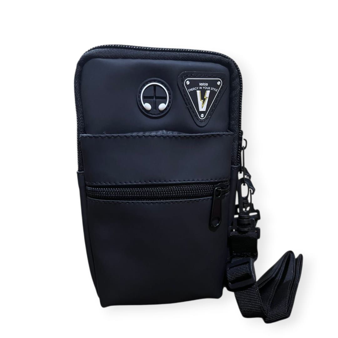 Funda negra para teléfono con bolsillo con cremallera, logotipo y correa de muñeca.