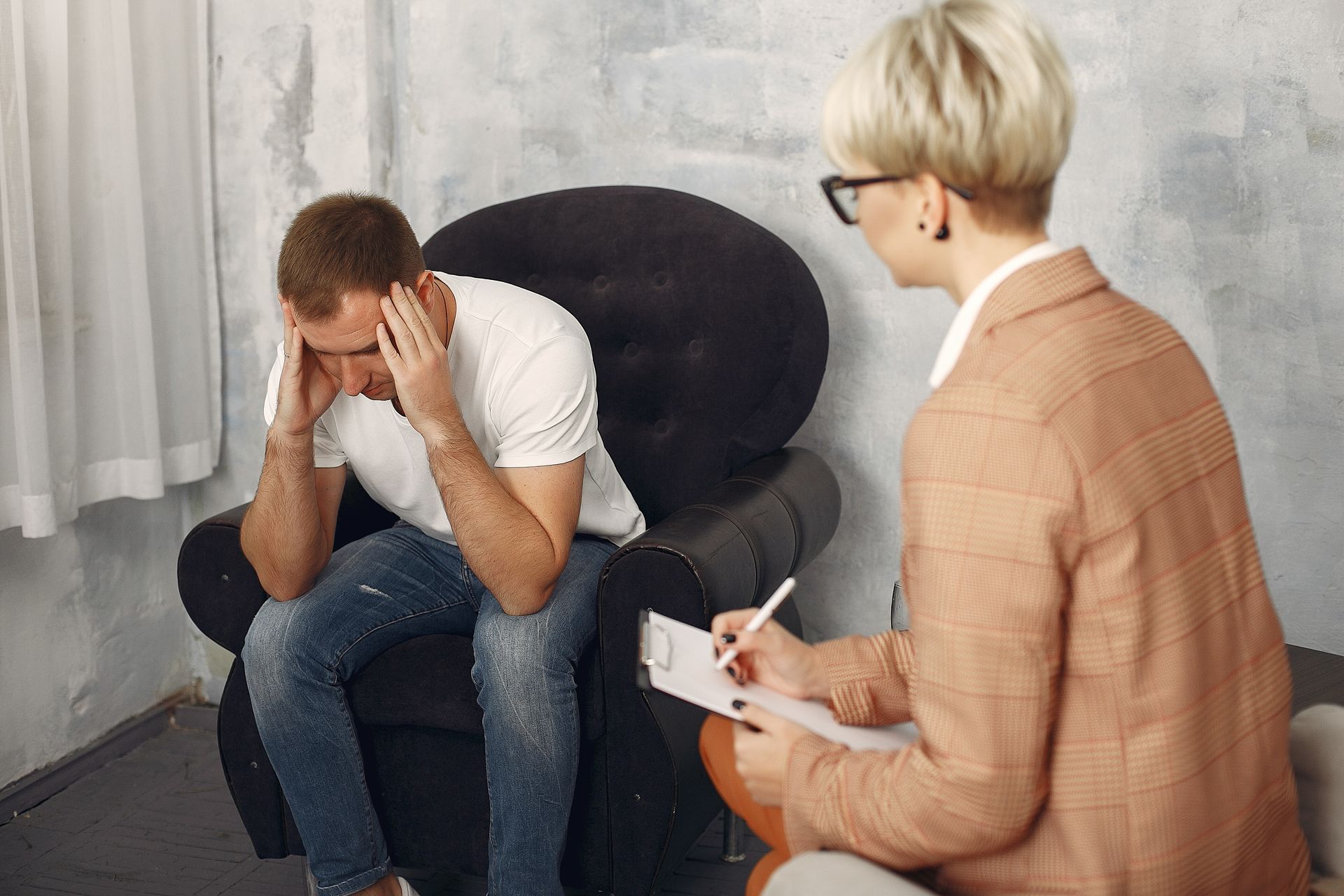 What does a psychiatrist do for anxiety disorders

