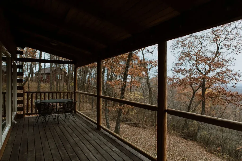Pettinger Cabin Terrace - Mindoro, WI - High Point Retreats