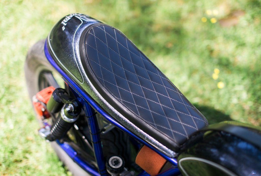 motorcycle repair shops picture