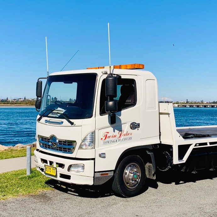 Tow Truck — Twin Lakes Towing & Recovery in Hamlyn Terrace, NSW