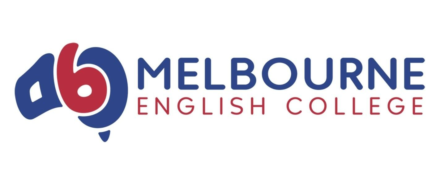 O logotipo da melbourne English College é azul e vermelho.