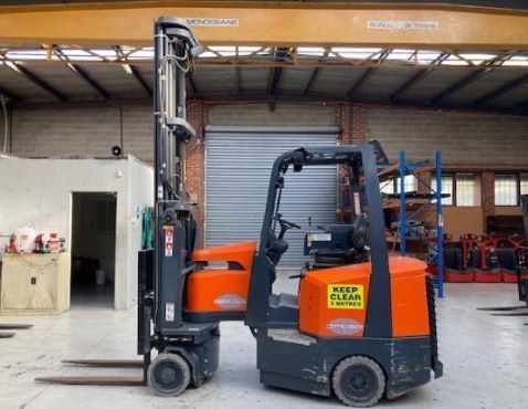 aisle master electric forklift for hire