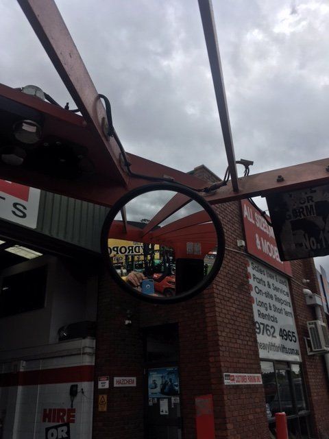 reach stacker mirror