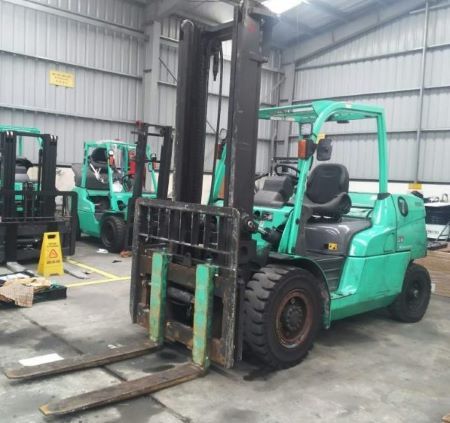 mitsubishi 4T forklift diesel