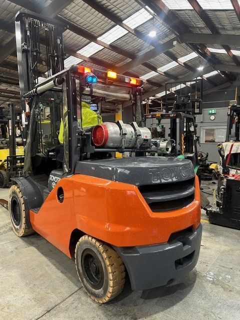 toyota 5 tonne forklift