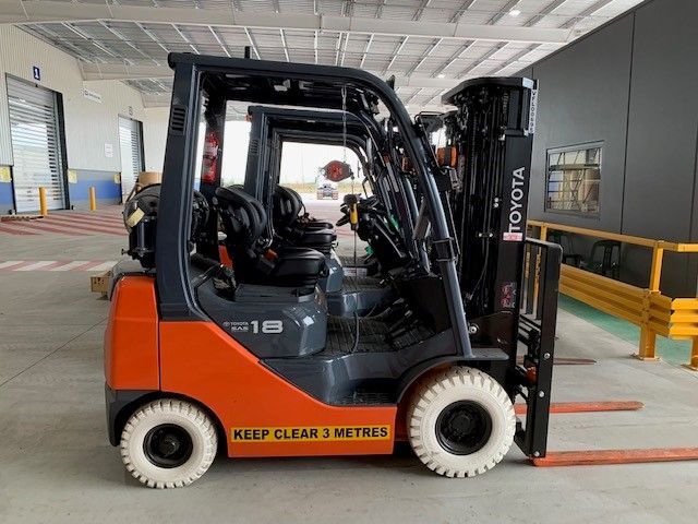 counterbalance forklift 