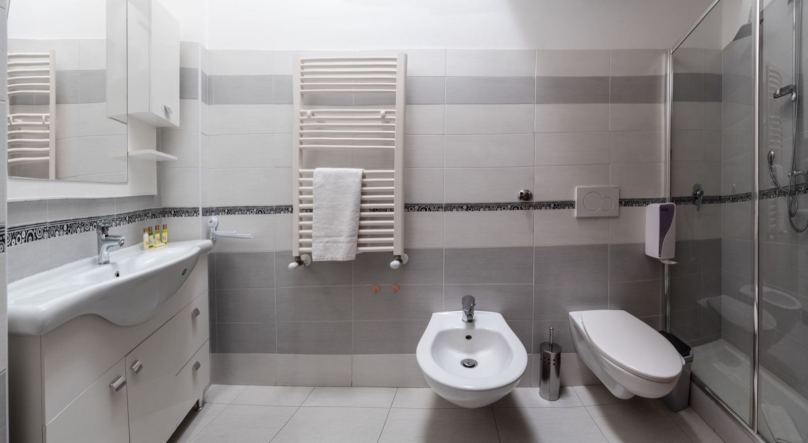 Camera tripla e bagno privato