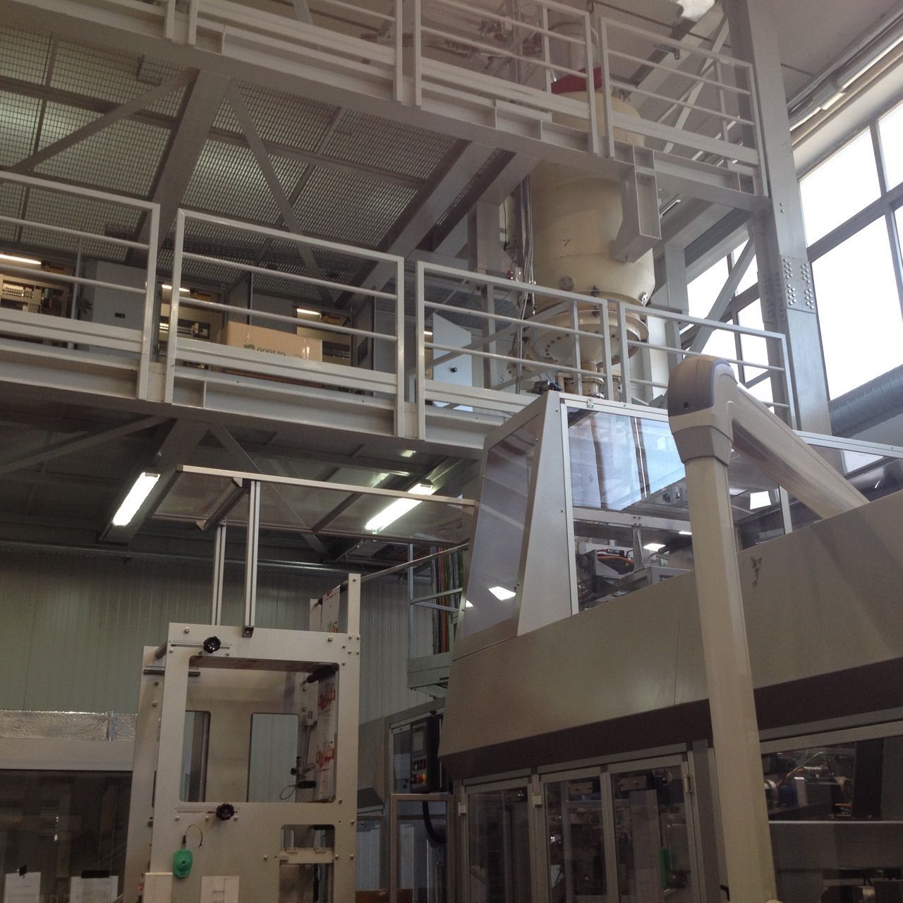 opere di carpenteria dentro edificio